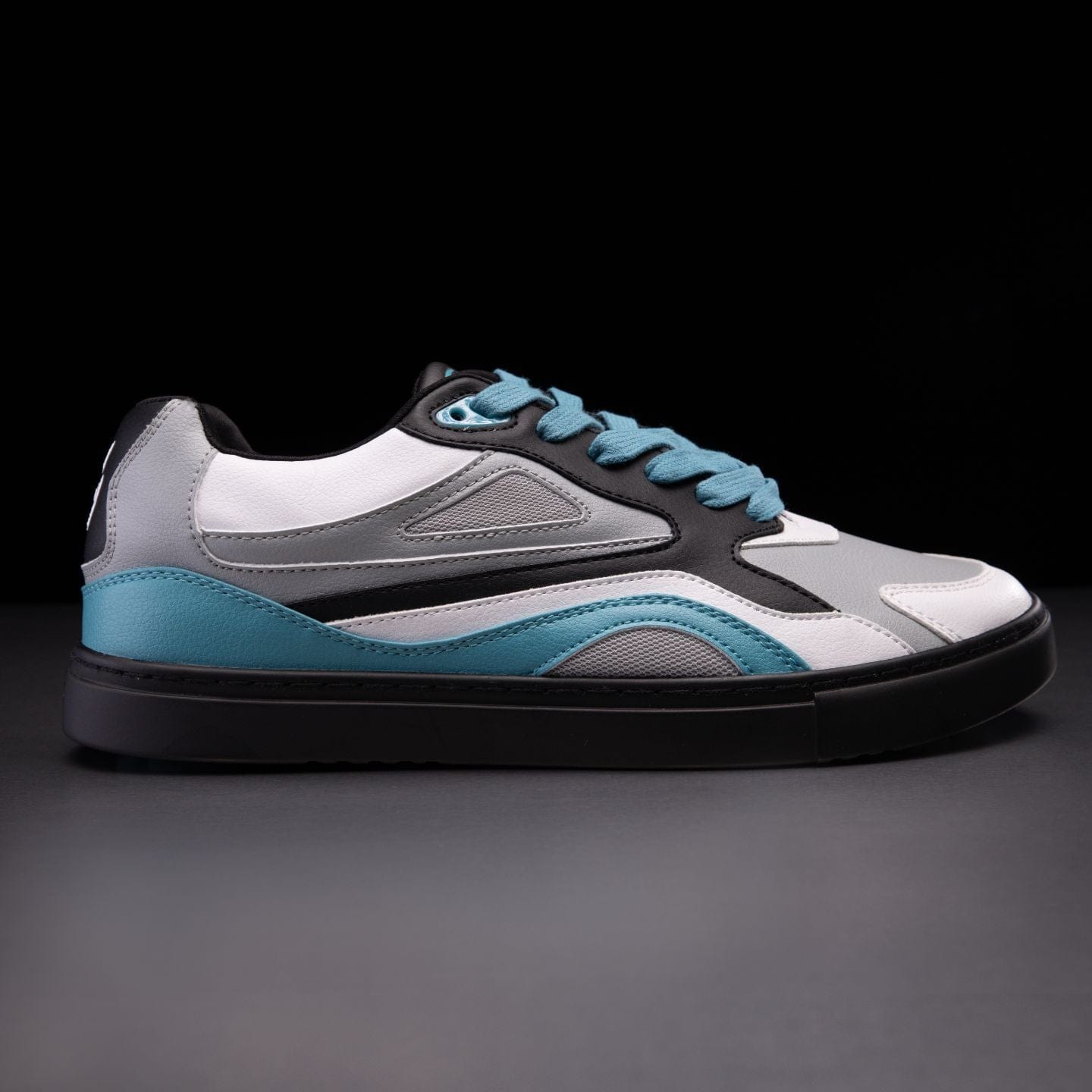 Fuego dansesko modell Low Top BDASH