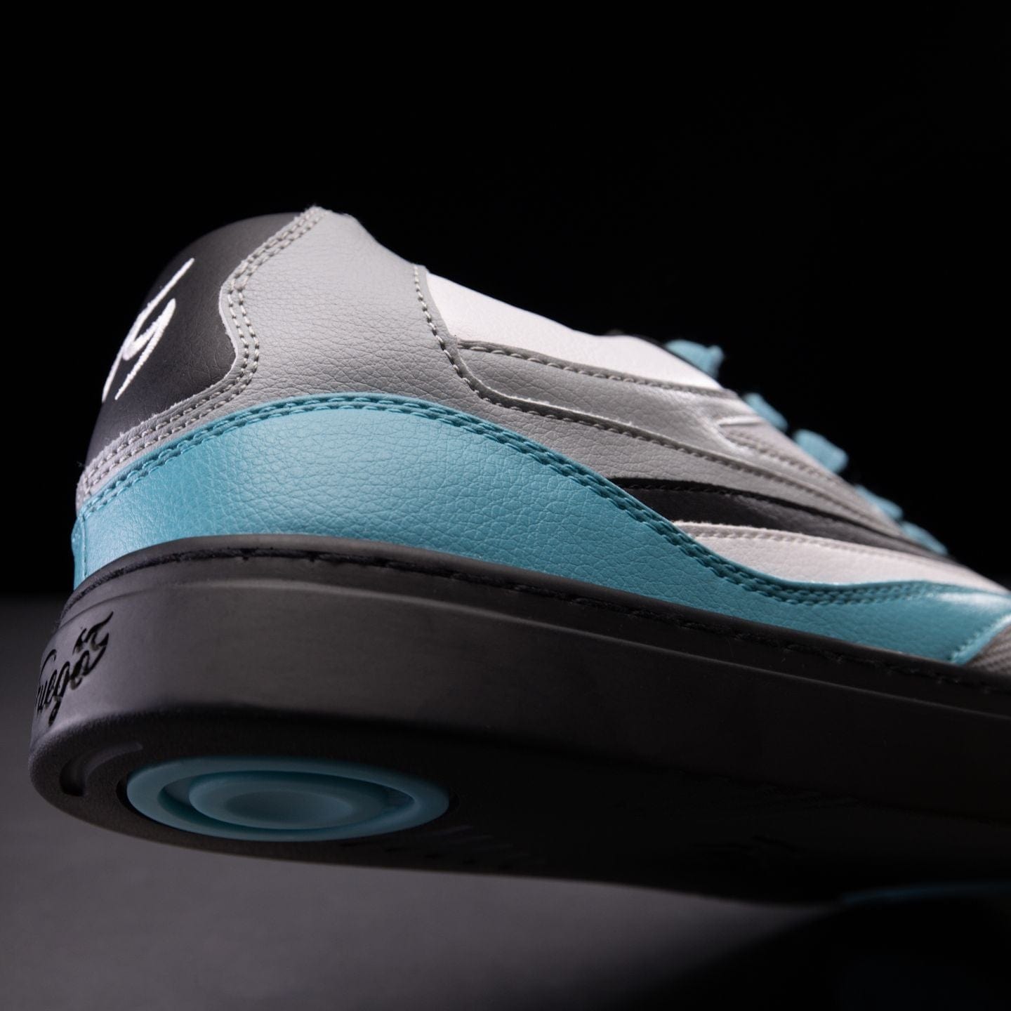 Fuego dansesko modell Low Top BDASH